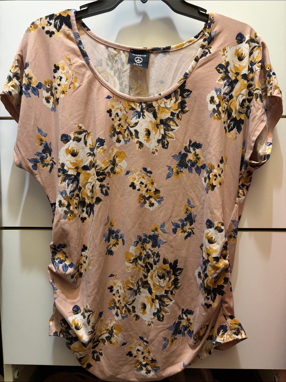 Wisp Floral Scoop Neck Short Sleeve Tee in Dusty Pink